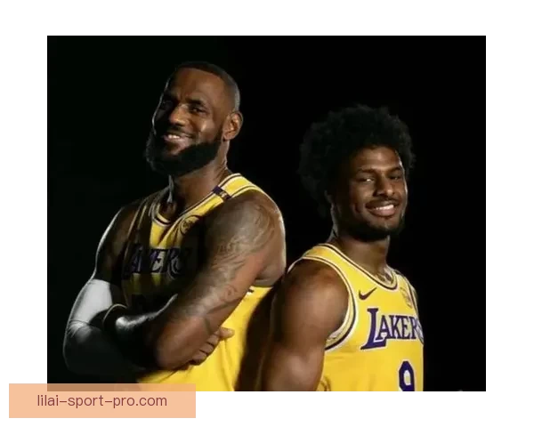 NBA历史首例父子同场助攻 布朗尼接詹姆斯传球命中三分
